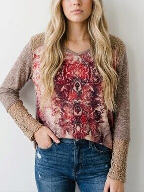 UNITY WORLD WEAR high low  Boho top. Poly spandex blend. 1x plus size. EUC